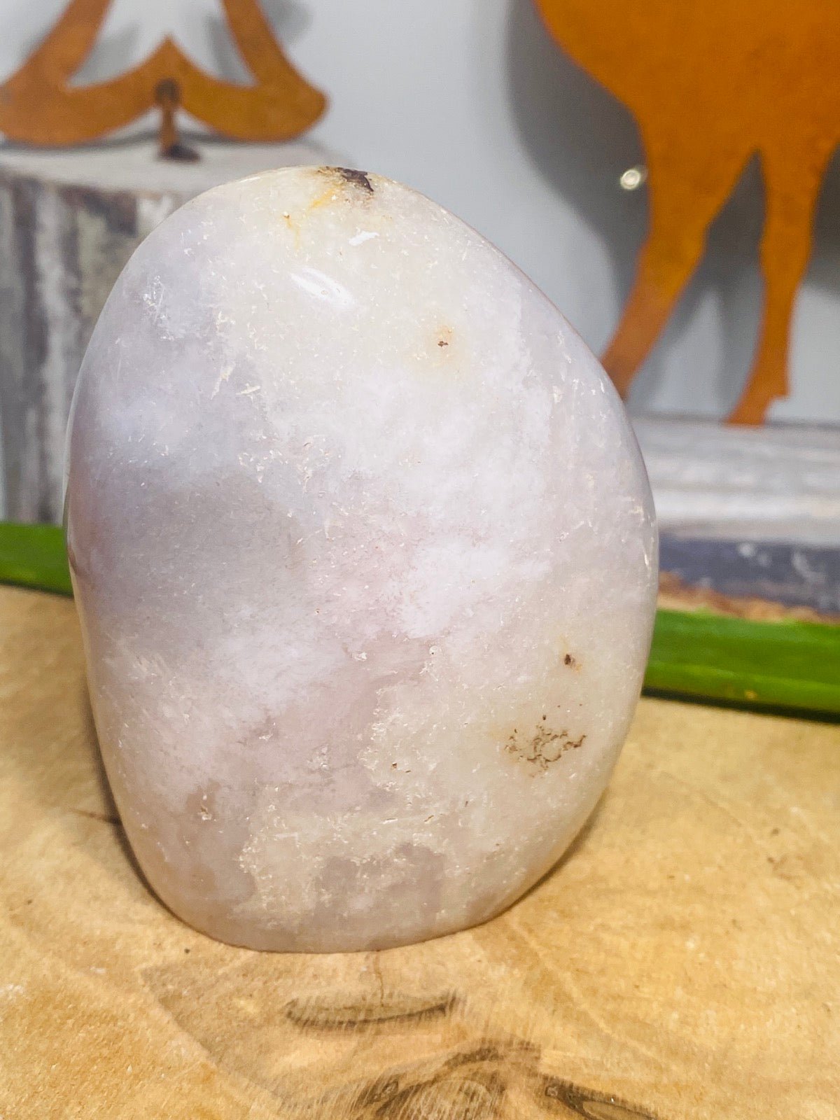 Kirschblüten Chalcedon freie Form 7,8 cm / 295 Gramm - Heilstein