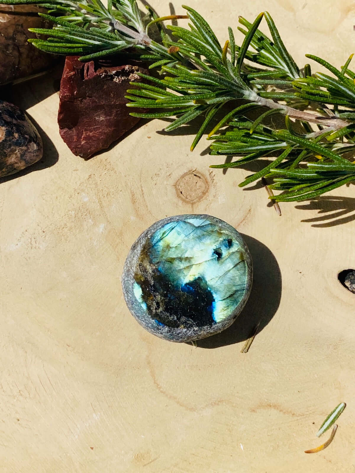 LABRADORIT Emu Egg -