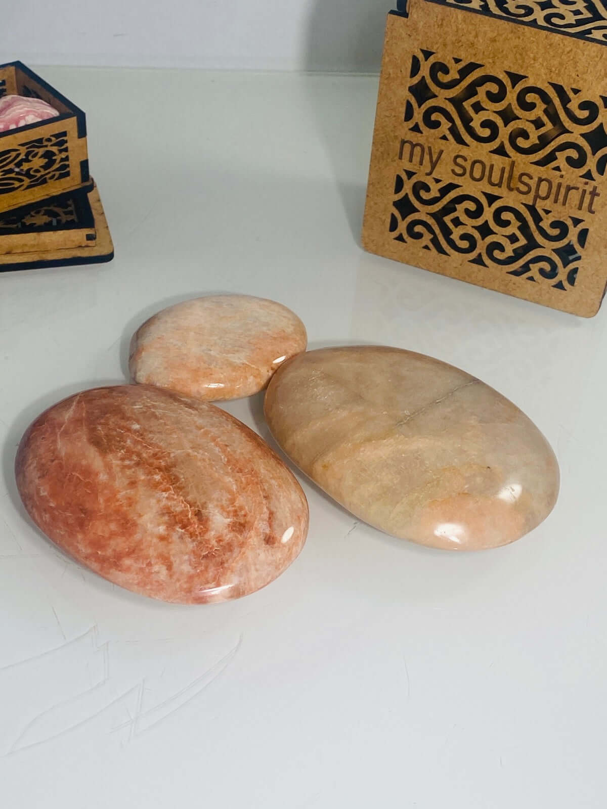 MONDSTEIN Aprikose Großer Handschmeichler 1 großes Stück - Handschmeichler