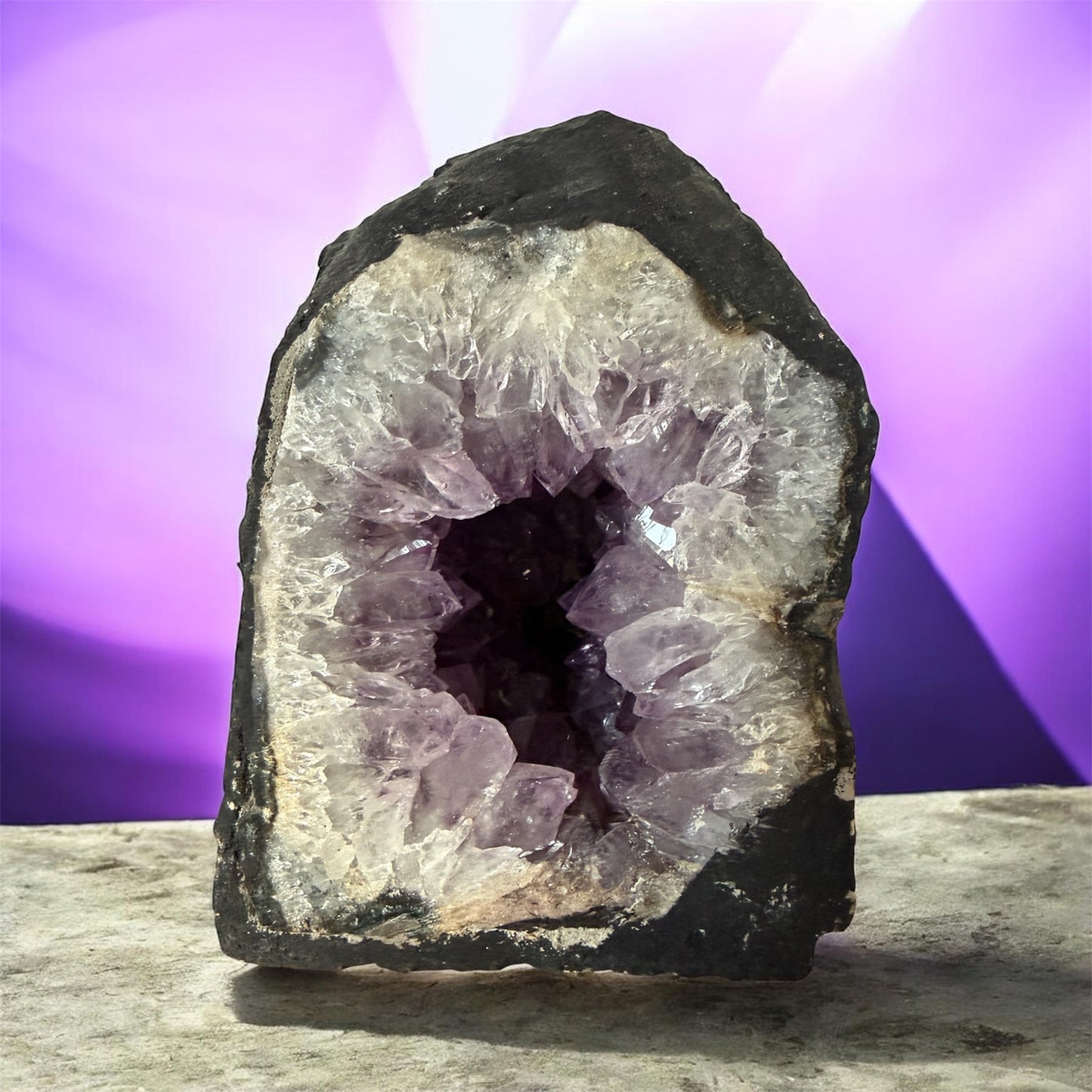 Amethyst Geode 2,8 kg Gramm ( Unikat)