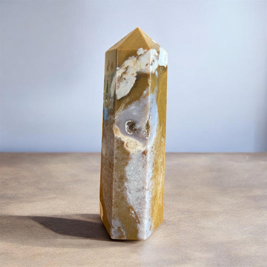 Ozean Jaspis Turm 18,4 cm 910 Gramm