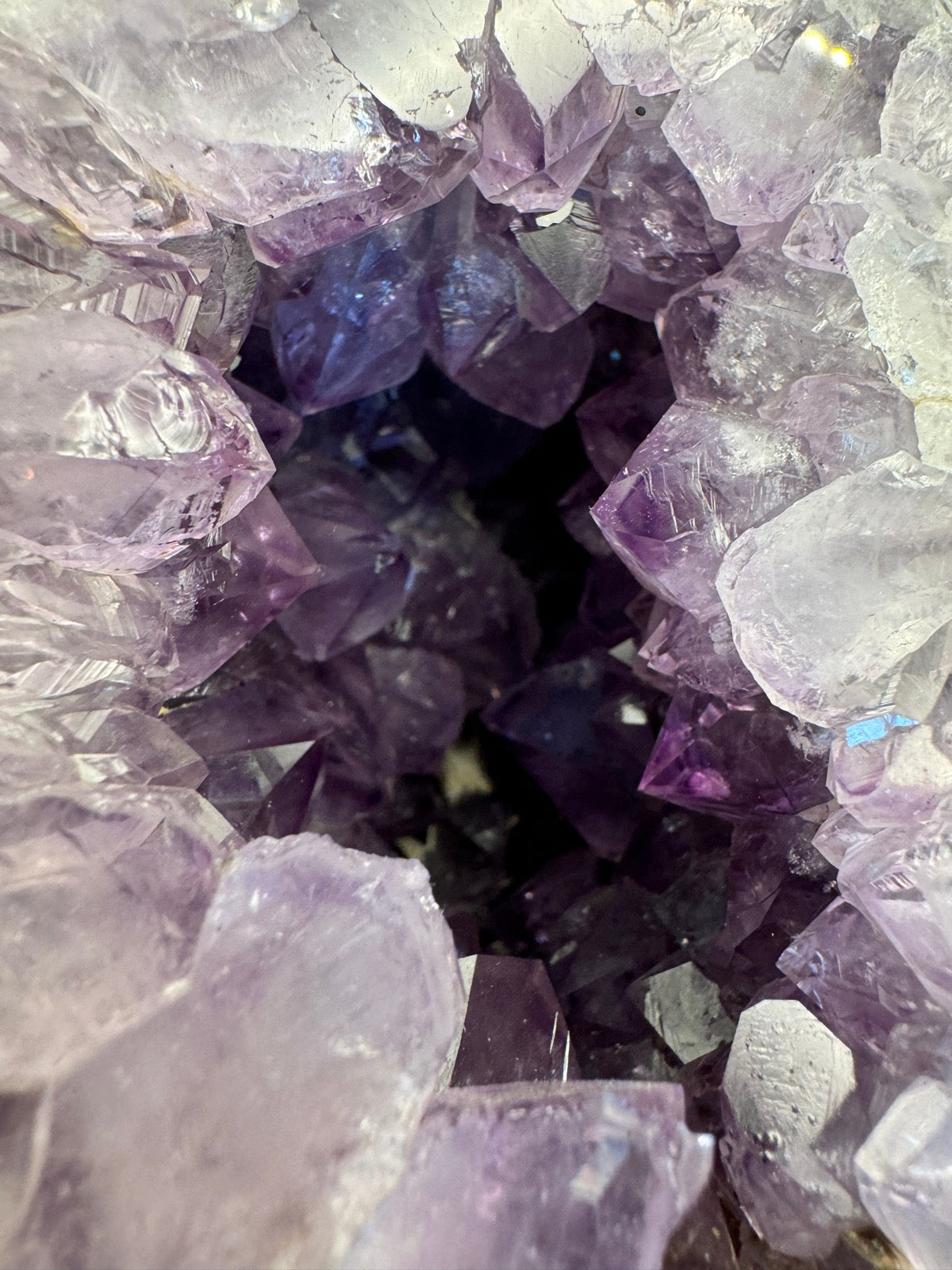 Amethyst Geode 2,8 kg Gramm ( Unikat)