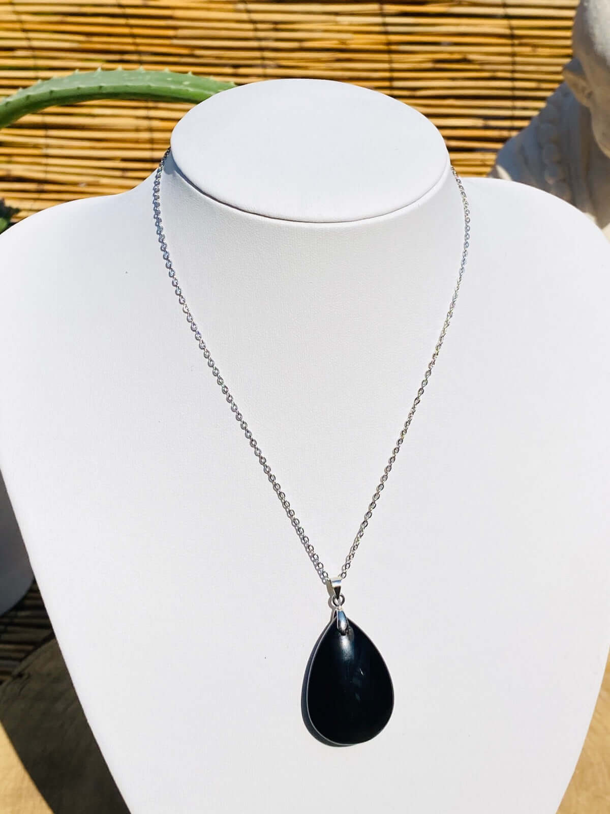 Pendentif OBSIDIENNE avec chaîne en argent